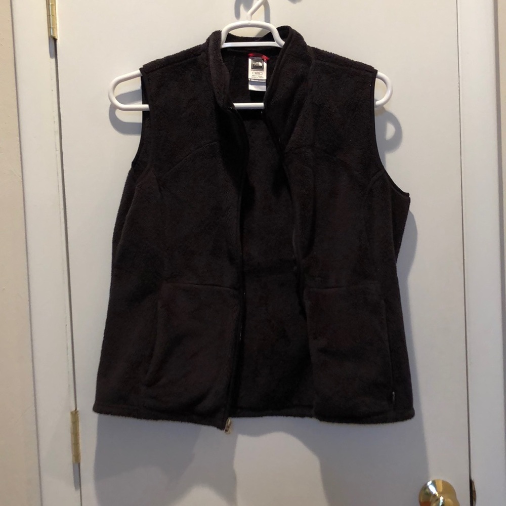 Black North Face vest